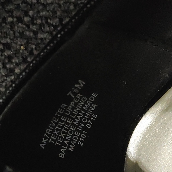 Anne Klein Black Closed Toe Wedge Women's Size 7.5 iFlex technology for 90* Bend - Picture 8 of 8